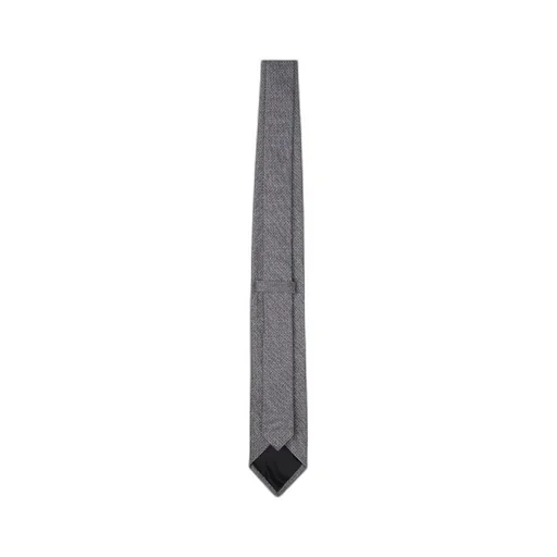 Pointed Tie