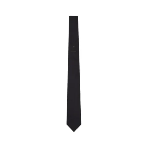Pointed Tie