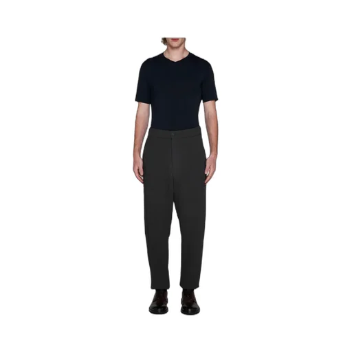 Icon V-Neck Short-Sleeved T-Shirt