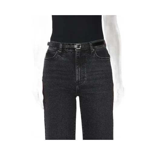 High-Waisted Jeans