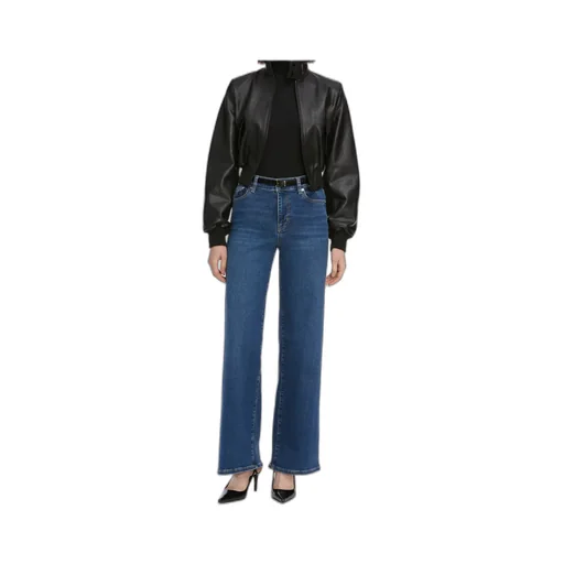 Wide-Leg Jeans