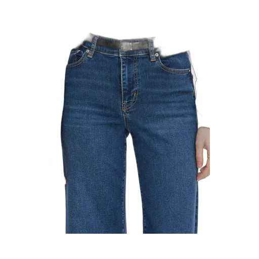 Wide-Leg Jeans