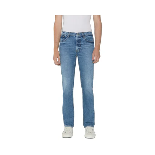 Straight Jeans
