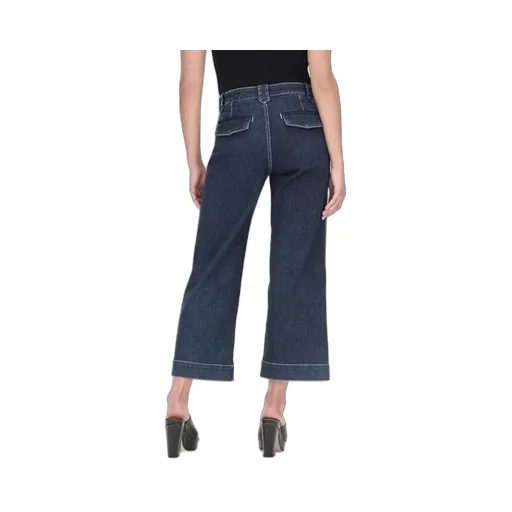 Belt-Loop Jeans