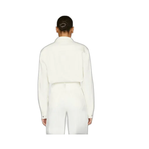 Long-Sleeved Buttoned Shirt