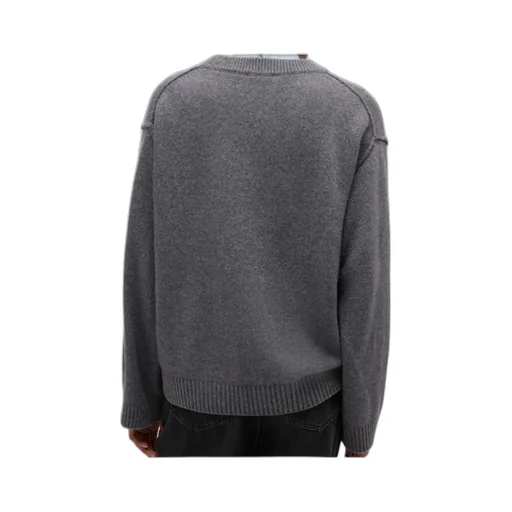 V-Neck Jumper