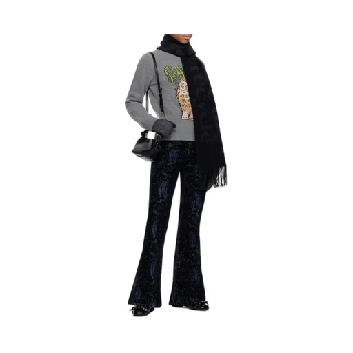 Slogan Motif Knit Fringed Scarf