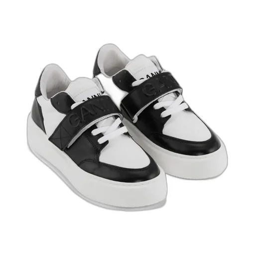 Sporty Mix Low Top Sneakers