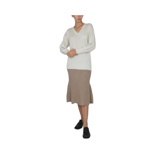 V-Neck Ribbed Jumper
