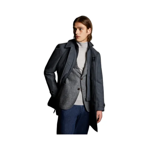 Long-Sleeved Windbreaker