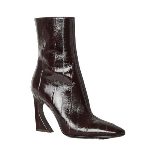 Arco Pointed-Toe Ankle Boots