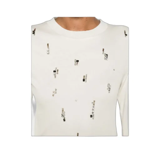 Long-Sleeved T-Shirt