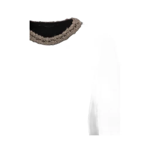 3/4 Sleeve T-Shirt With Neck Detailing