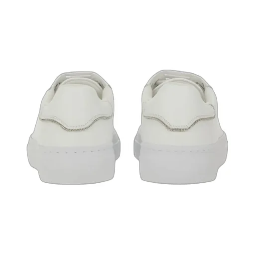 Diamond Thread Low-Top Sneakers
