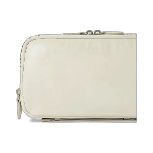 Logo Details Clutch
