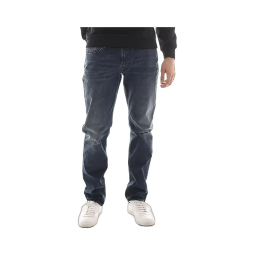 Straight Cut Jeans