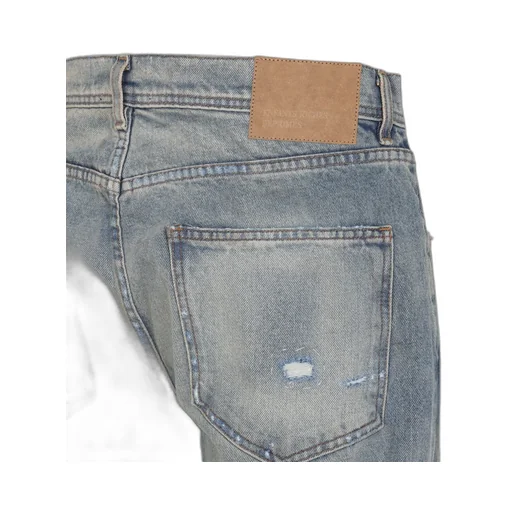 Distressed Jeans