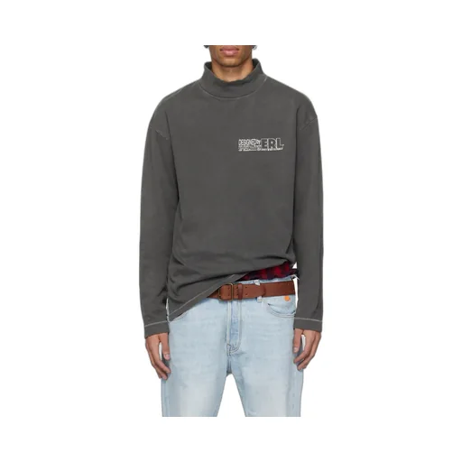 Long-Sleeved T-Shirt