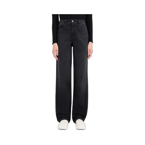 Belt-Loop Jeans