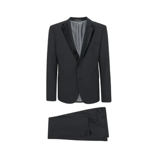 Long-Sleeved Suit