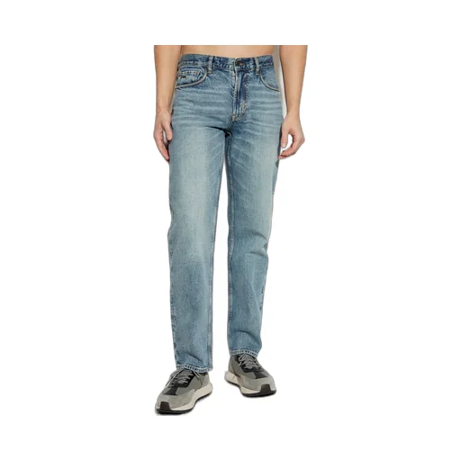 Jeans With Tapered Legs