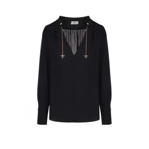Logo Pendant V-Neck Shirt