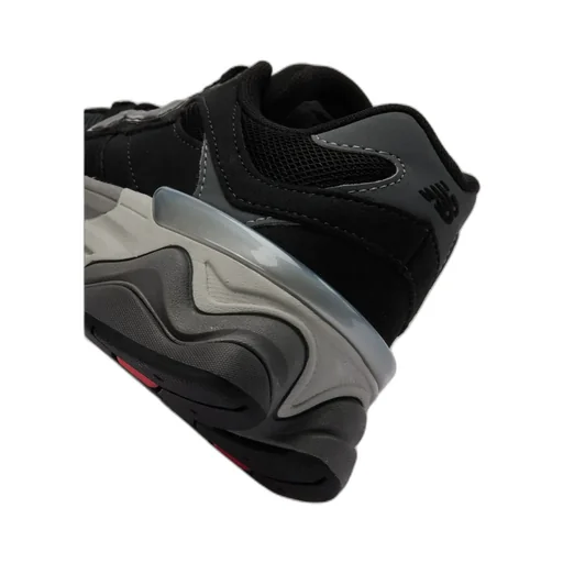 9060 Lace-Up Sneakers