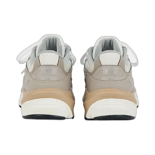 990V6 Lace-Up Sneakers