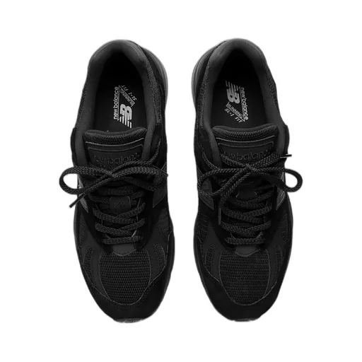 991V2 Lace-Up Sneakers