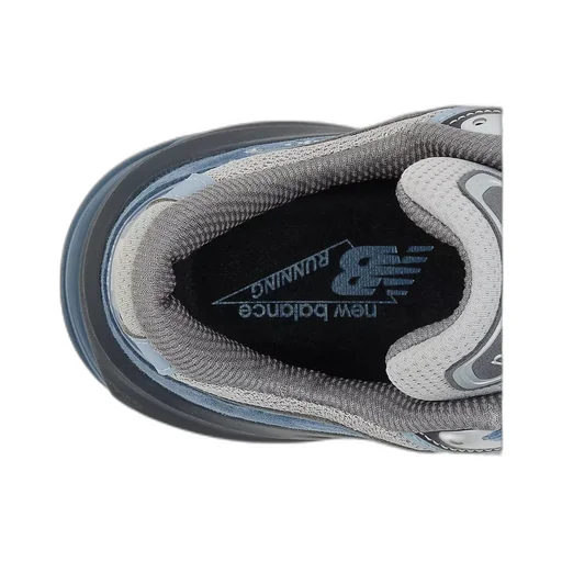 990V6 Lace-Up Sneakers