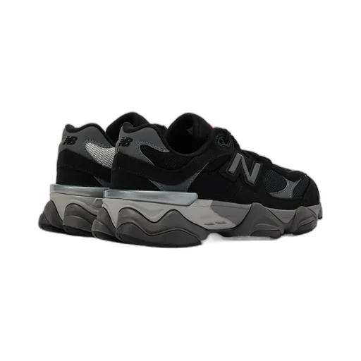 9060 Lace-Up Sneakers