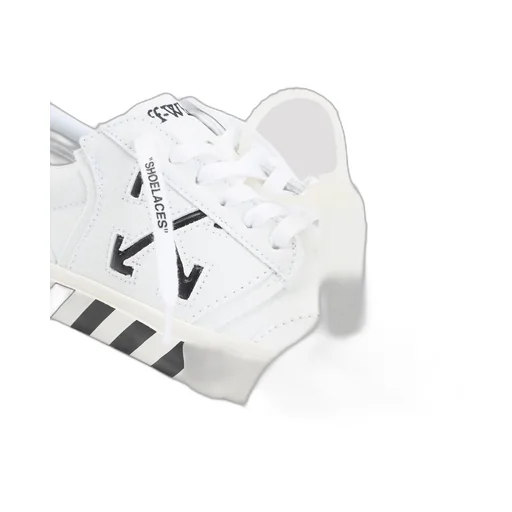 Arrow Motif Lace-Up Sneakers