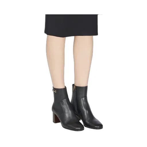 Logo Boots