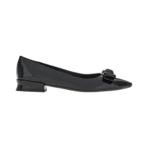 Vara Bow Leather Ballerina Shoes