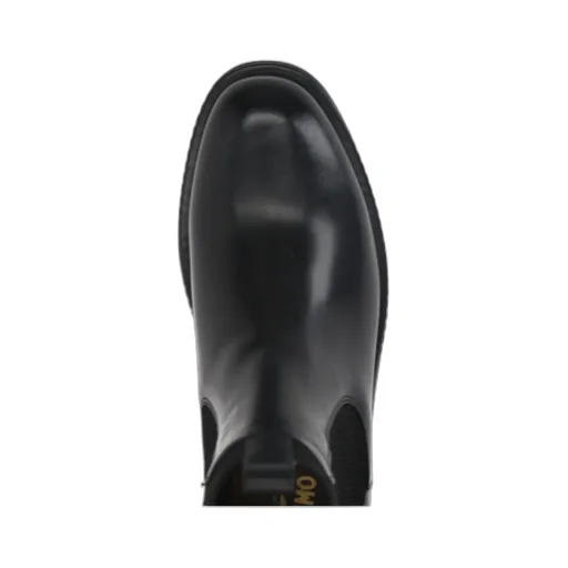 Round Head Chelsea Boots