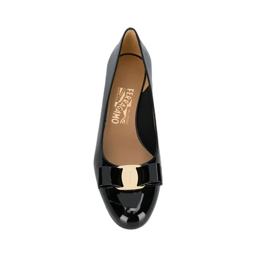 Vara Bow Detailed Pumps