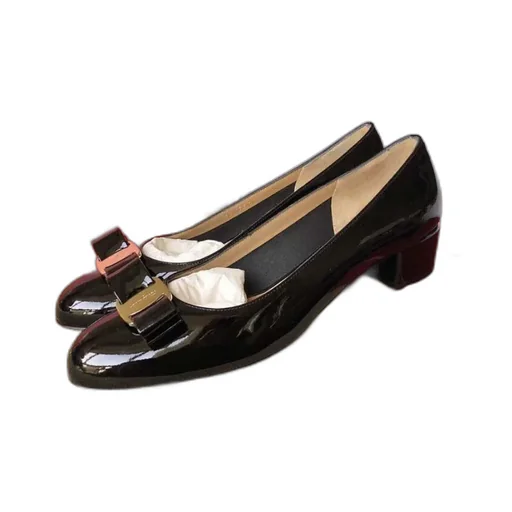 Vara Bow Detailed Pumps