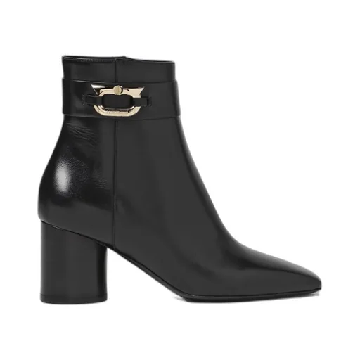 Pointed Toe Buckle Boots
