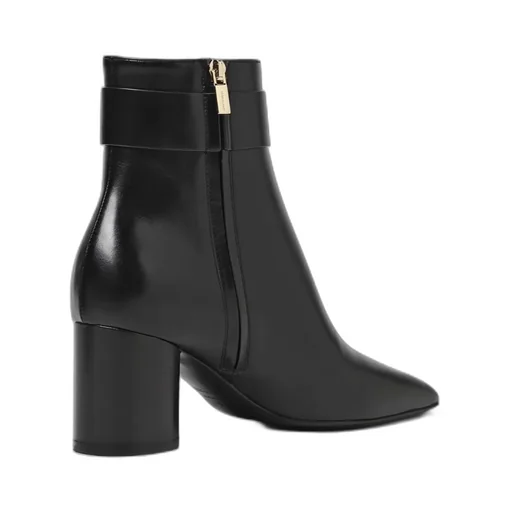Pointed Toe Buckle Boots