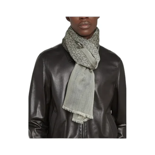 Logo Scarf