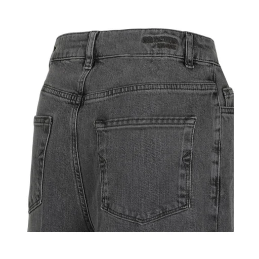 Wide-Leg Jeans