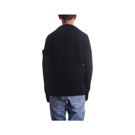 Long-Sleeved Round Neck Sweater