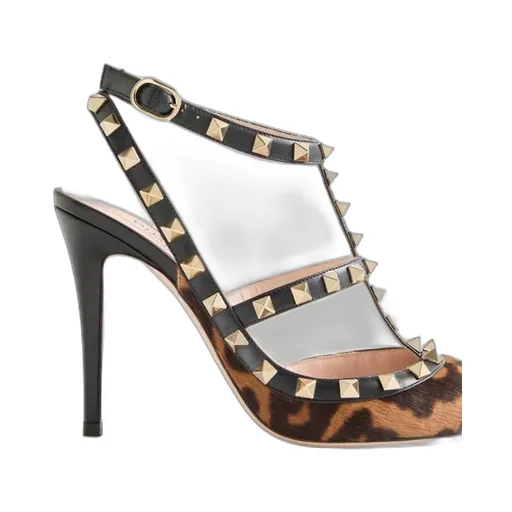 Rockstud Leopard Printed Pumps