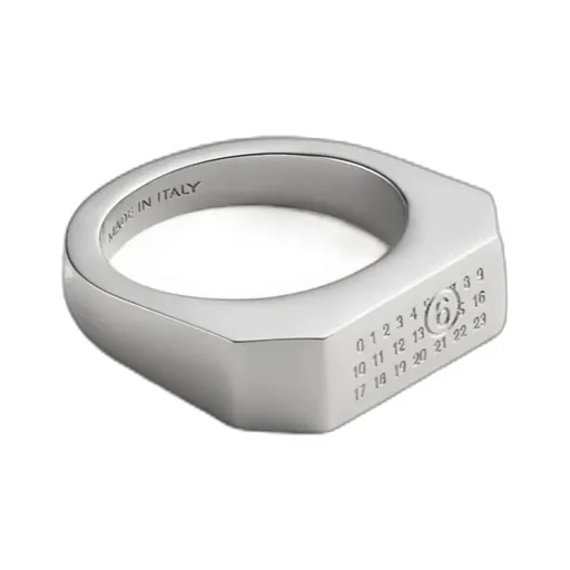 Signet Ring