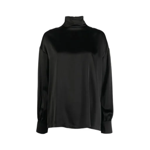 Long-Sleeved Shirt