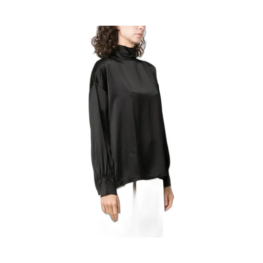 Long-Sleeved Shirt