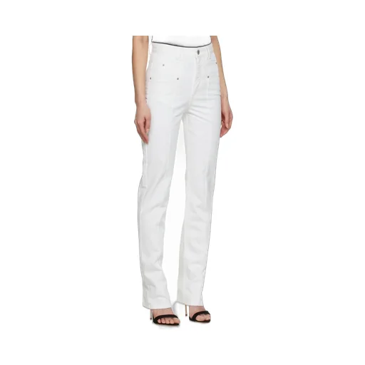 High-Waisted Jeans