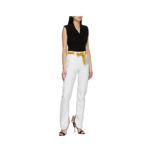 High-Waisted Jeans
