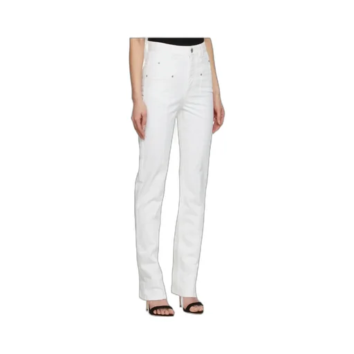 High-Waisted Jeans