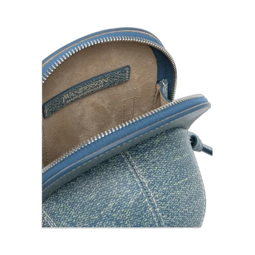 Medium Cap Zipped Messenger Bag